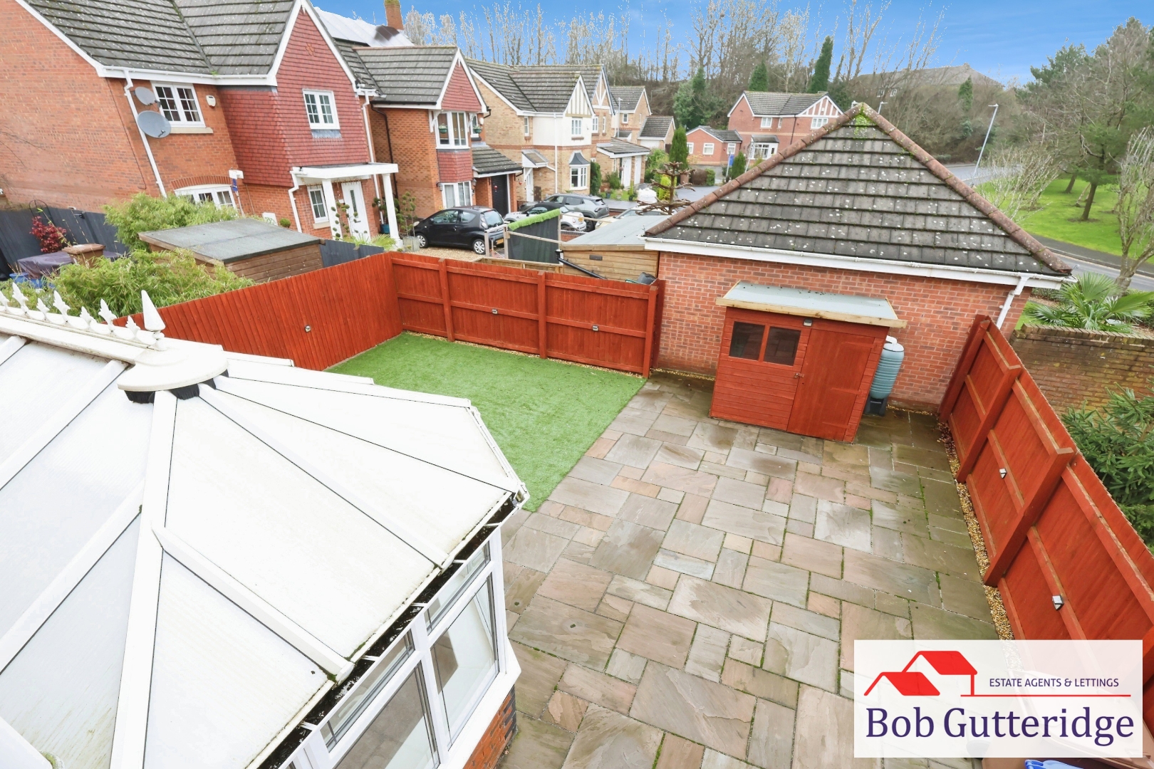 ENCLOSED REAR GARDEN